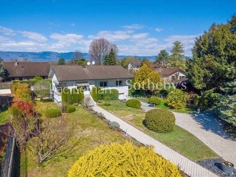 Maison Chens-sur-Léman - 3 chambres - 143m²