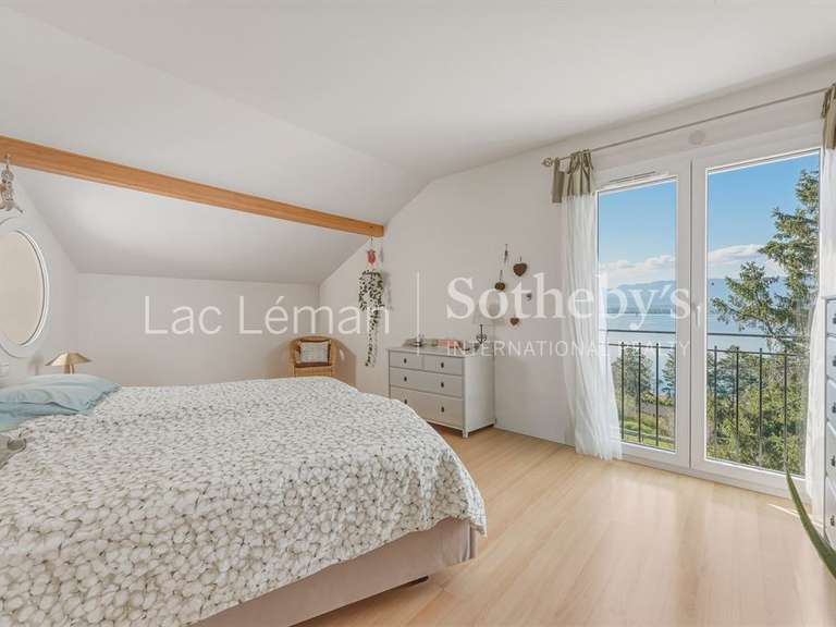 Maison Chens-sur-Léman - 4 chambres - 194m²