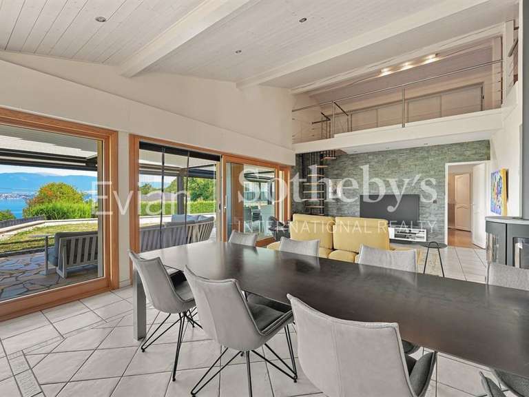 Maison Chens-sur-Léman - 5 chambres - 160m²