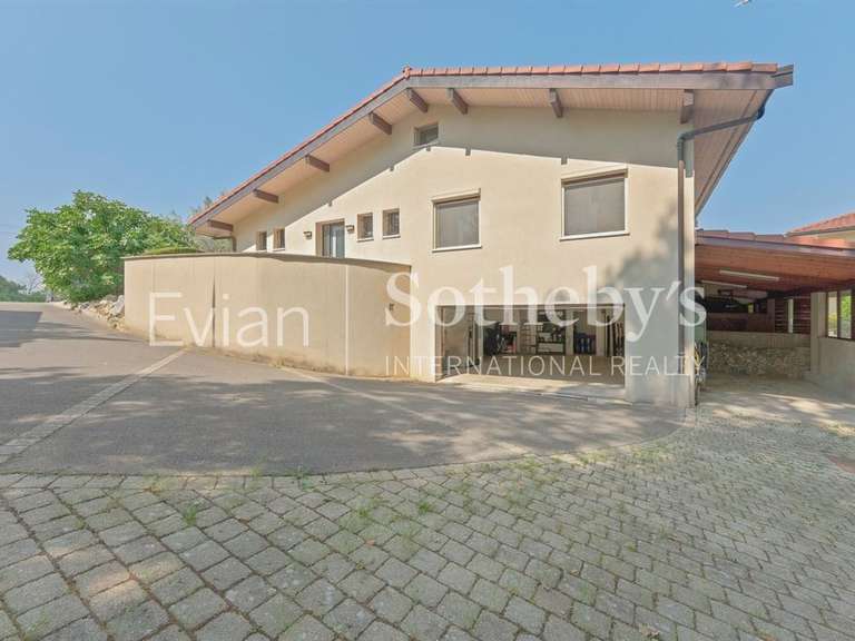 Maison Chens-sur-Léman - 5 chambres - 160m²