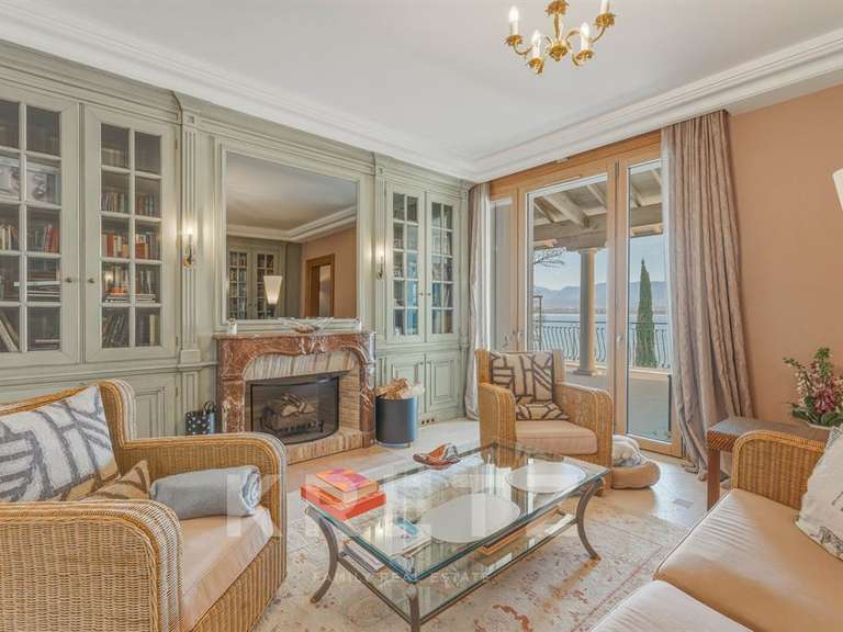 Propriété Chens-sur-Léman - 7 chambres - 1361m²