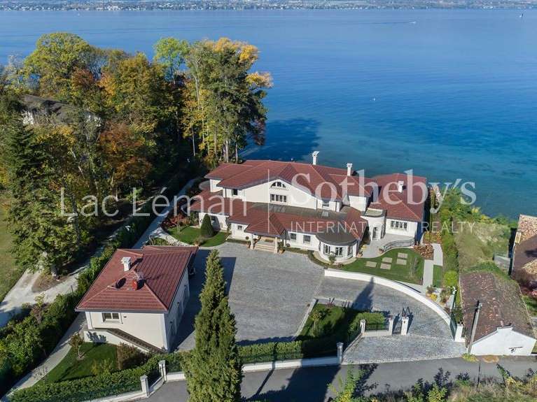 Propriété Chens-sur-Léman - 8 chambres - 1361m²