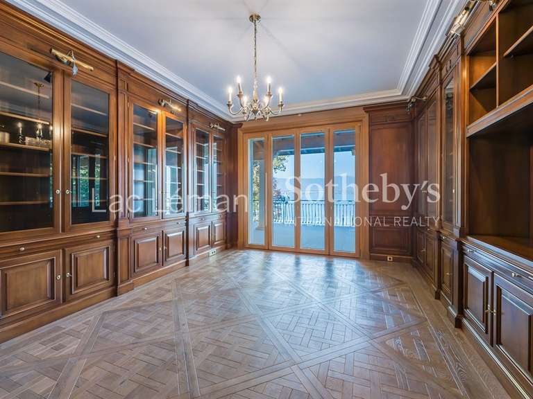 Propriété Chens-sur-Léman - 8 chambres - 1361m²