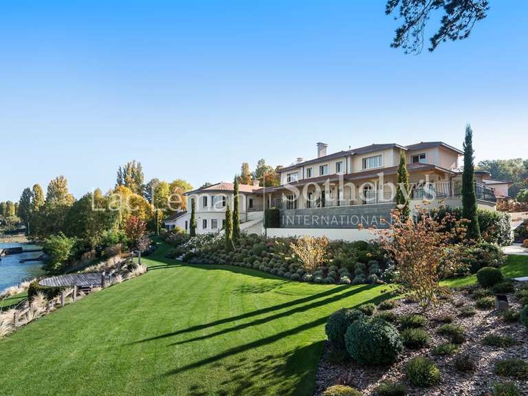 Propriété Chens-sur-Léman - 8 chambres - 1361m²