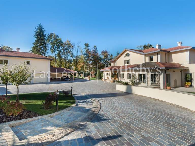 Propriété Chens-sur-Léman - 8 chambres - 1361m²