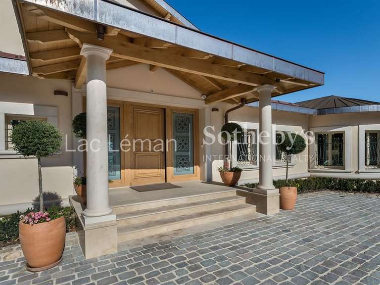 Propriété Chens-sur-Léman - 8 chambres - 1361m²