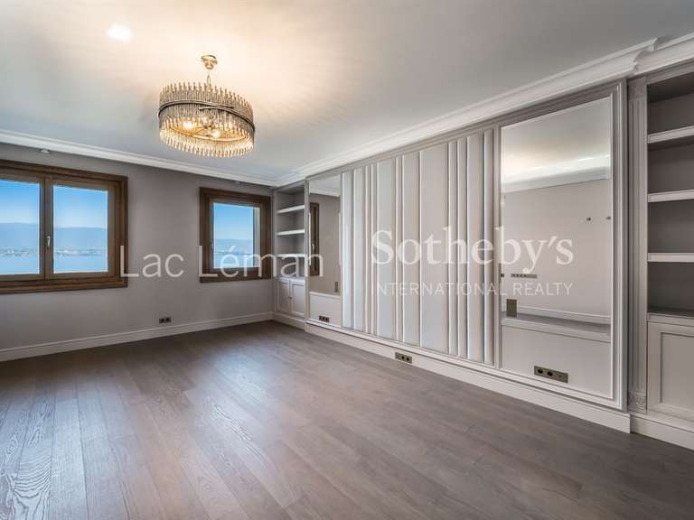 Propriété Chens-sur-Léman - 8 chambres - 1361m²