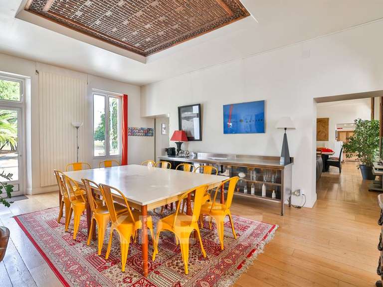 Castle cheray - 12 bedrooms - 1800m²