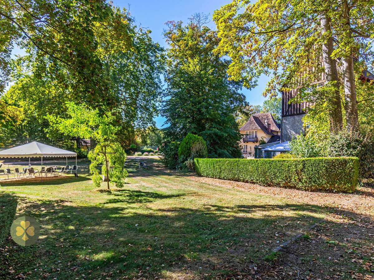 Maison Cherisy