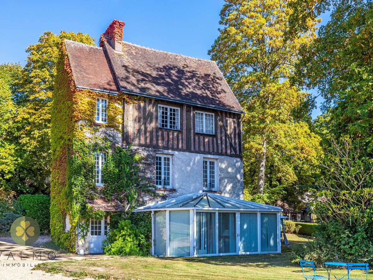 Maison Cherisy