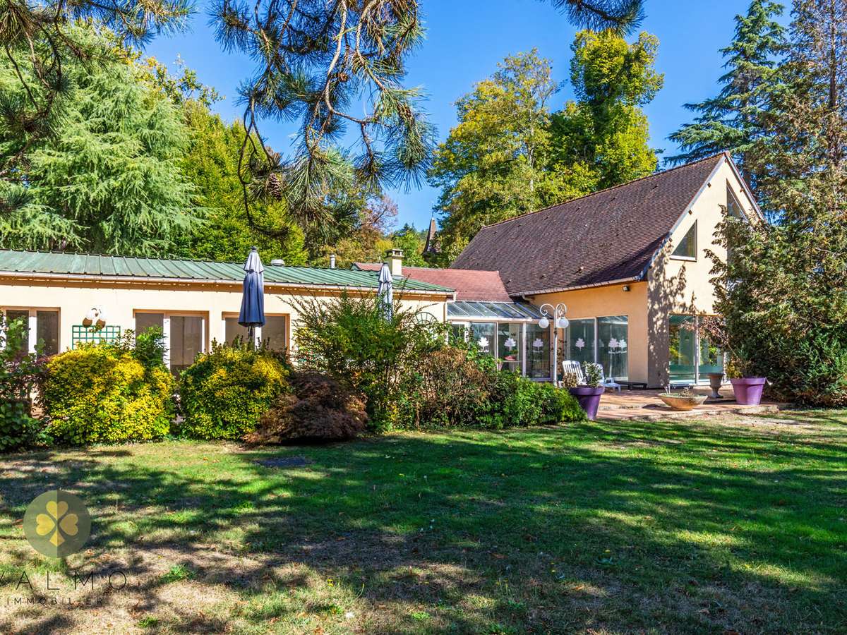 Maison Cherisy