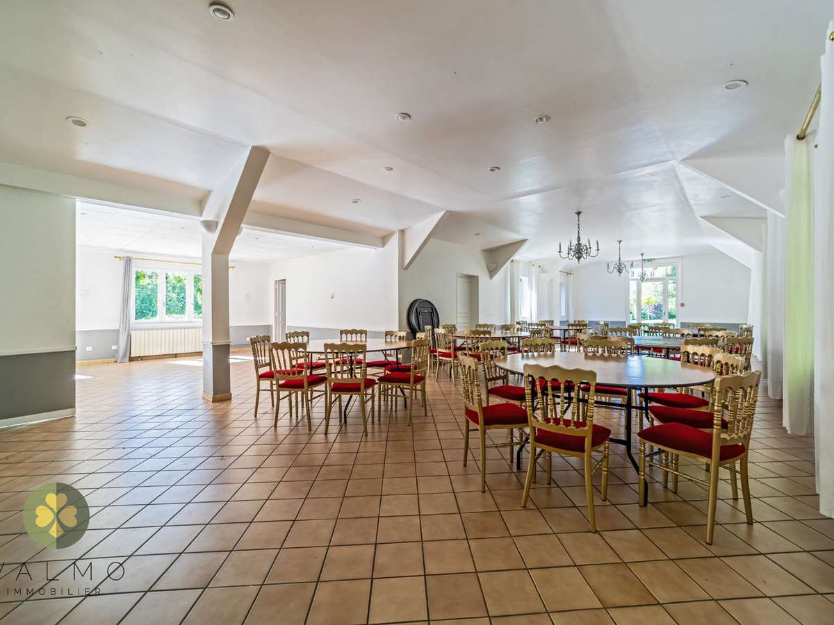 Maison Cherisy