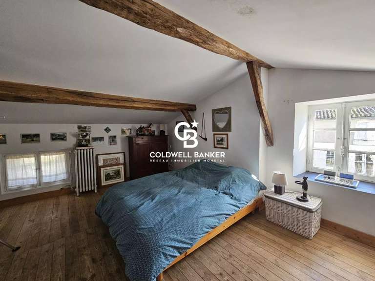 Maison Cherves-Richemont - 6 chambres - 270m²