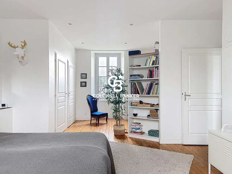 Maison Cherves-Richemont - 6 chambres - 298m²