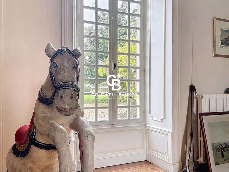 Maison Cherves-Richemont - 6 chambres - 298m²