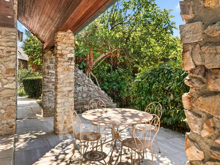 Maison Chessy - 4 chambres - 280m²