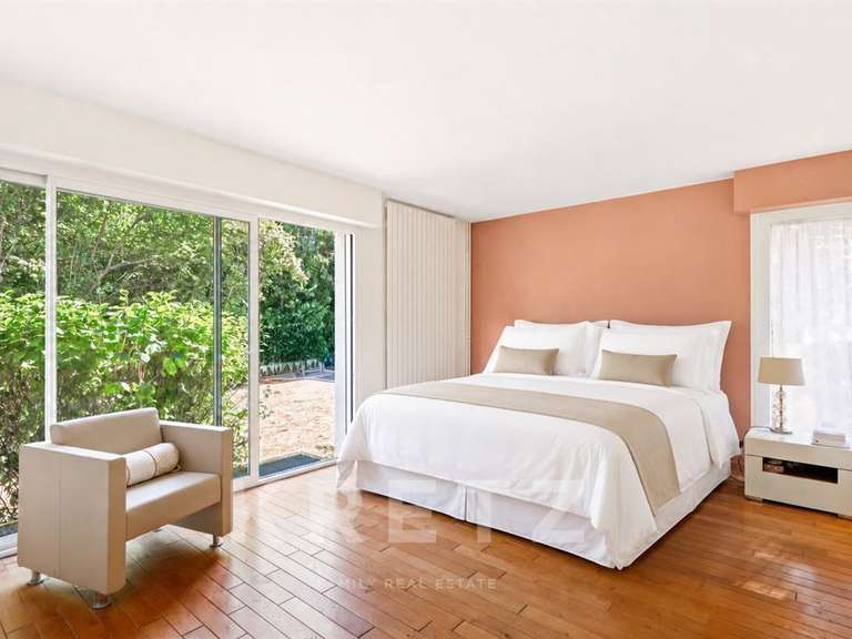 Maison Chessy - 4 chambres - 280m²
