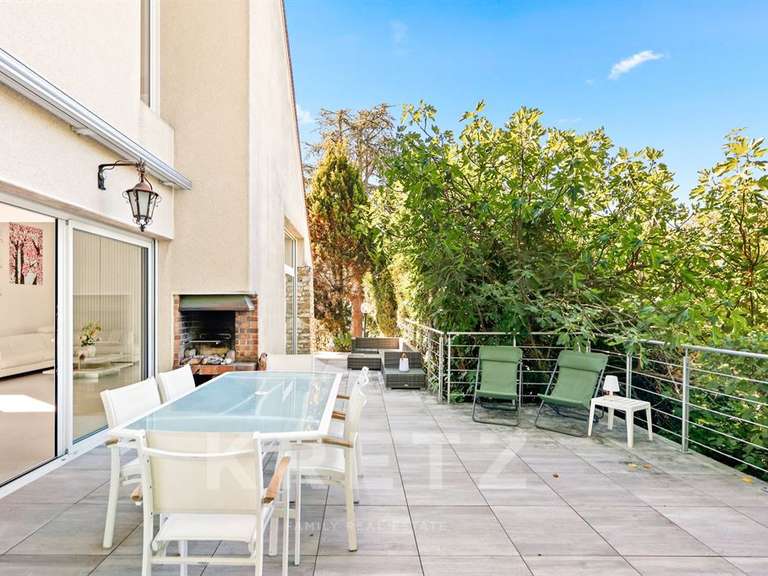 Maison Chessy - 4 chambres - 280m²