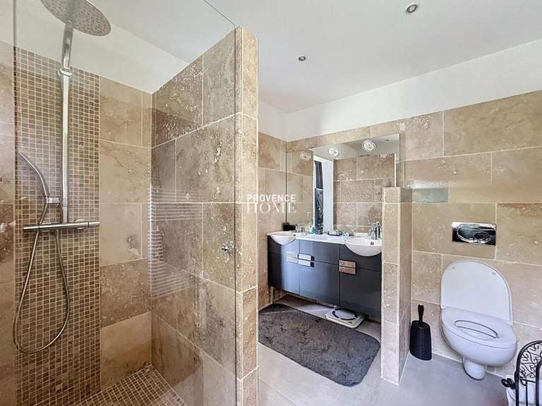 Propriété Cheval-Blanc - 4 chambres - 240m²
