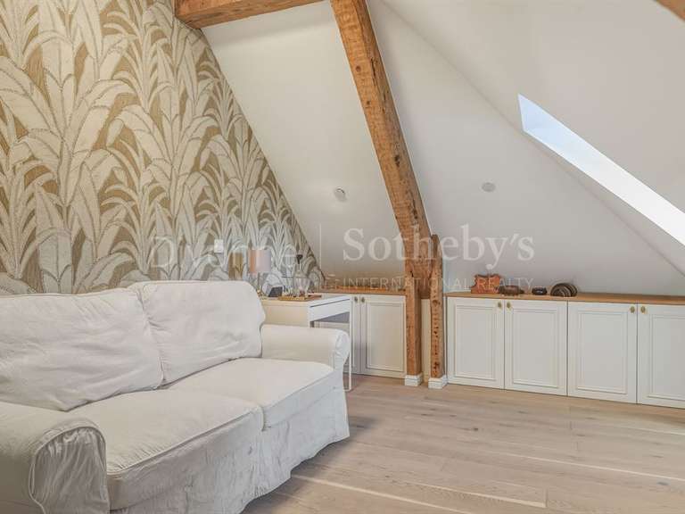 Appartement Chevry - 4 chambres - 160m²