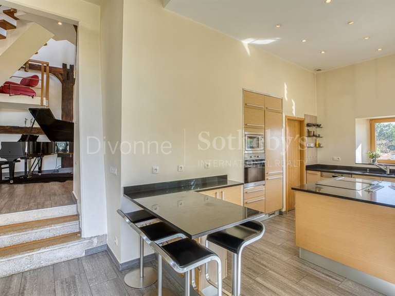 Maison Chevry - 5 chambres - 350m²
