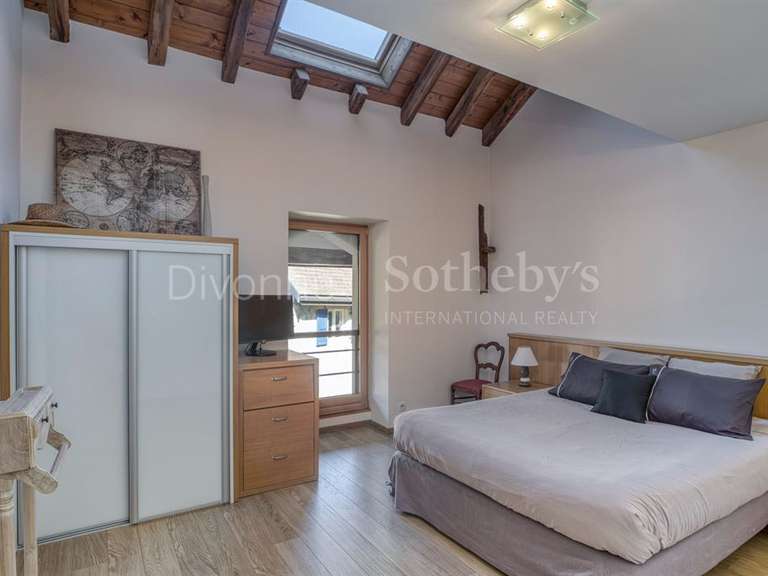 Maison Chevry - 5 chambres - 350m²