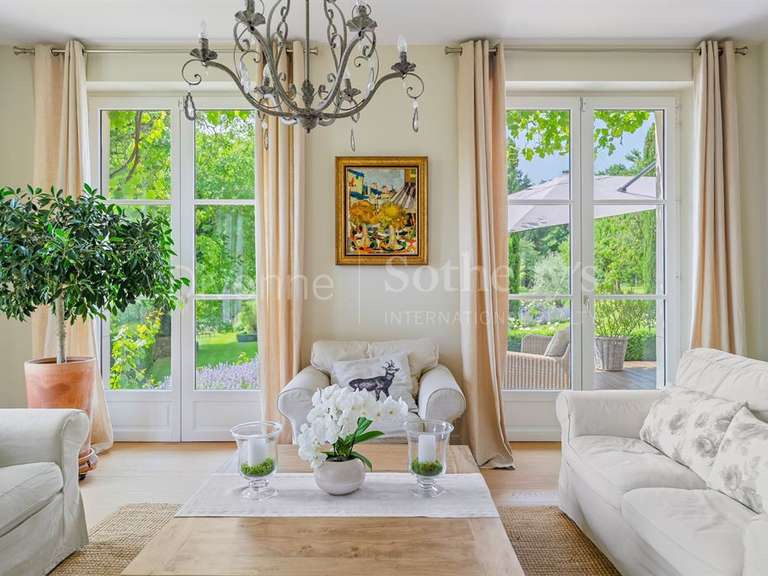 Maison Chevry - 5 chambres - 415m²