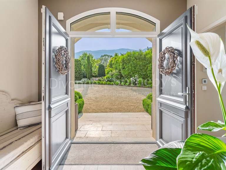 Maison Chevry - 5 chambres - 415m²