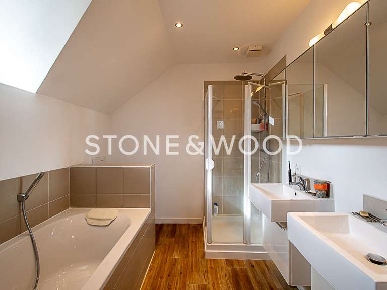 Maison Chevry - 5 chambres - 185m²