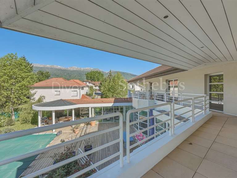 Maison Chevry - 4 chambres - 300m²