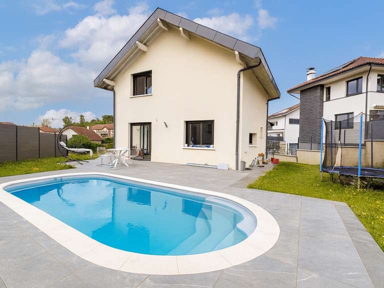 Maison Chevry - 5 chambres - 280m²