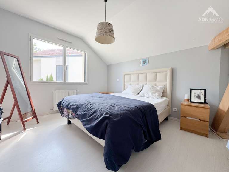 Maison Chevry - 5 chambres - 280m²