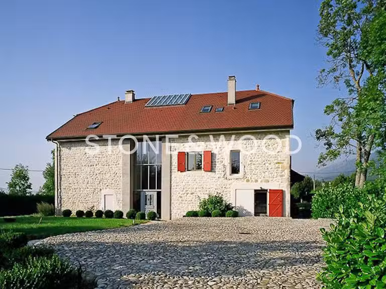 Maison Chevry - 6 chambres - 454m²