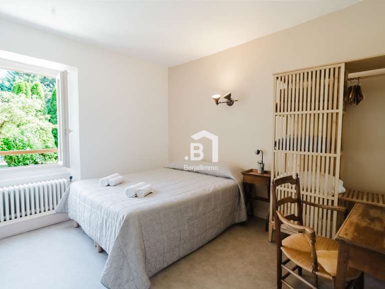 Château Chichilianne - 23 chambres - 1100m²