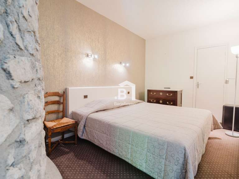 Château Chichilianne - 23 chambres - 1100m²