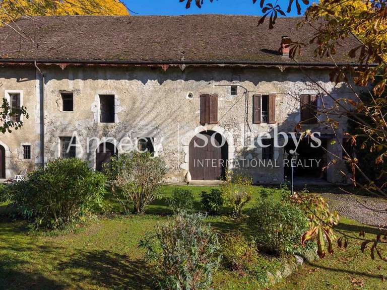 Maison Chindrieux - 10 chambres - 700m²