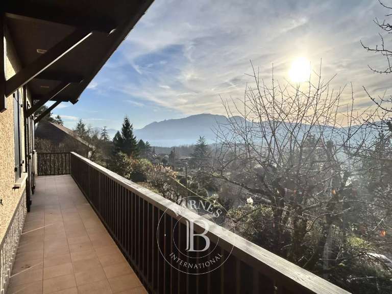 Maison Chindrieux - 5 chambres - 257m²