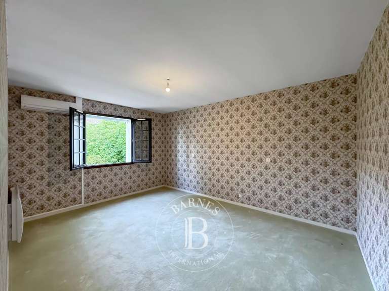 Maison Chindrieux - 5 chambres - 257m²