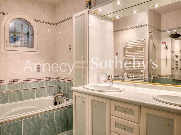 House Chindrieux - 5 bedrooms - 309m²