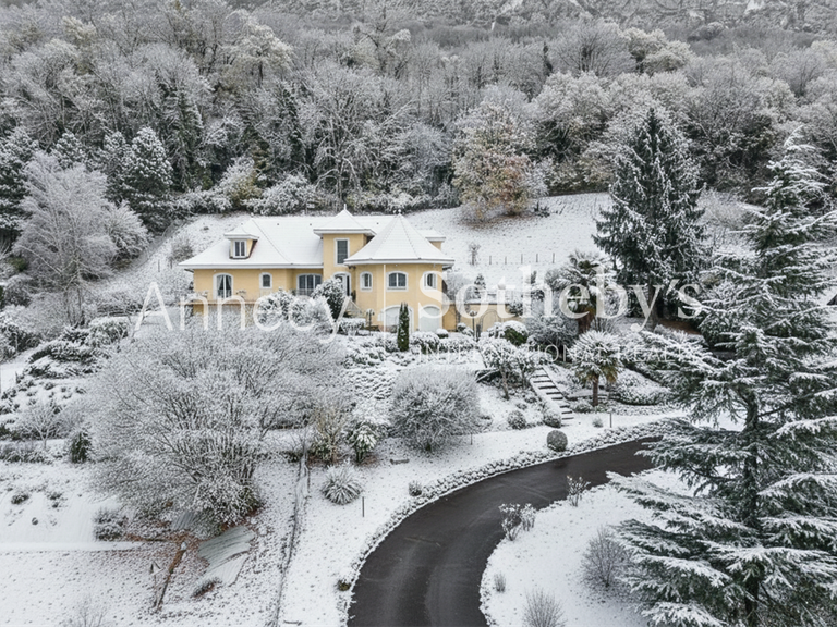 Maison Chindrieux - 5 chambres - 309m²