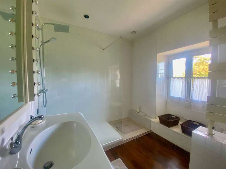 Château Chinon - 8 chambres - 570m²