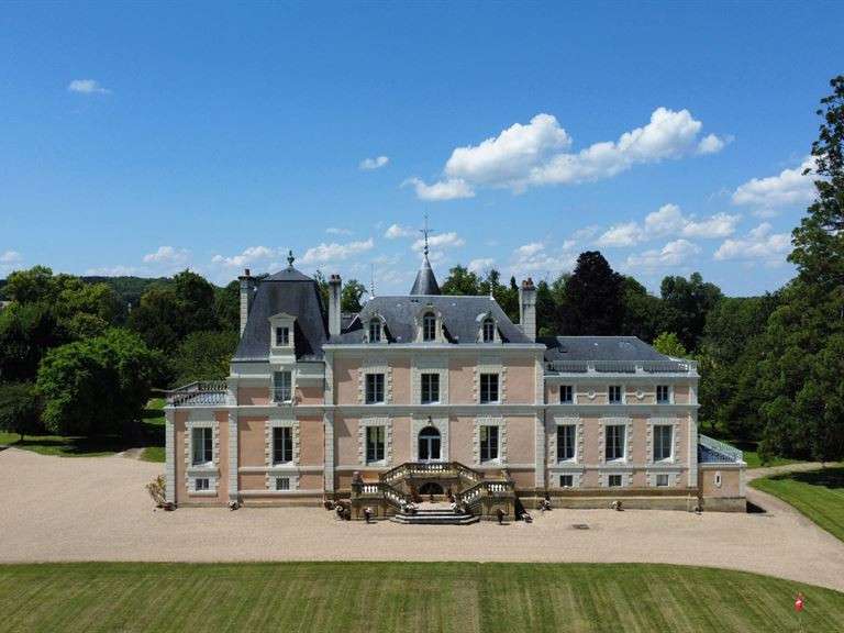 Château Chinon - 8 chambres - 570m²