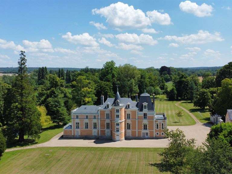 Château Chinon - 8 chambres - 570m²