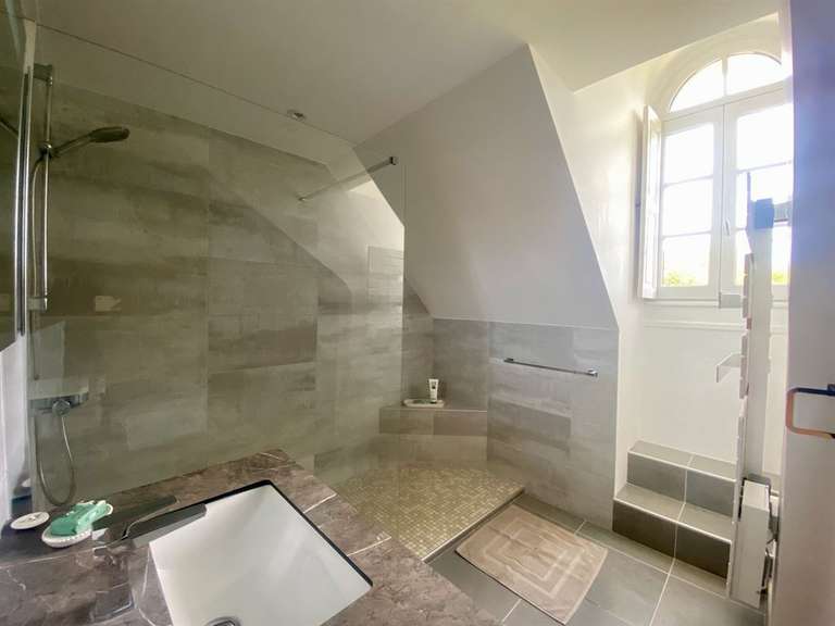 Château Chinon - 8 chambres - 570m²