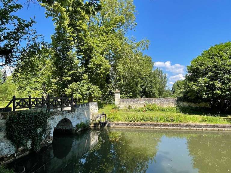 Château Chinon - 8 chambres - 570m²