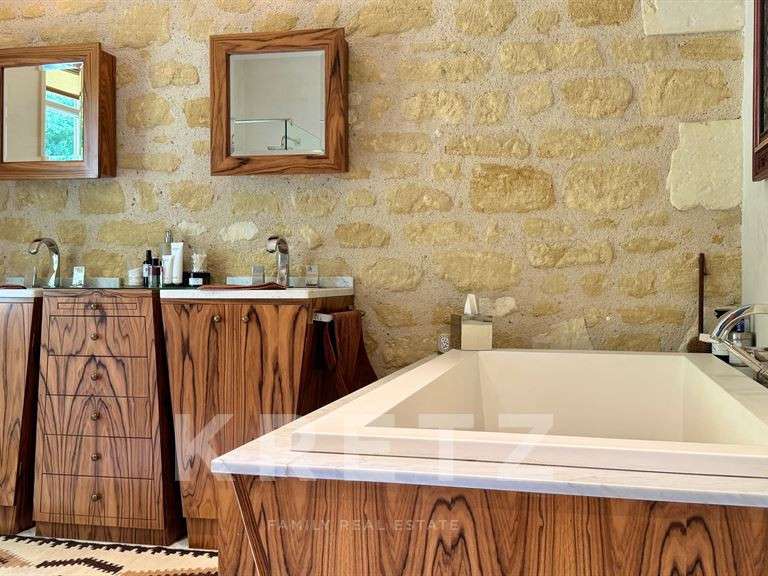 Maison Chinon - 7 chambres - 330m²