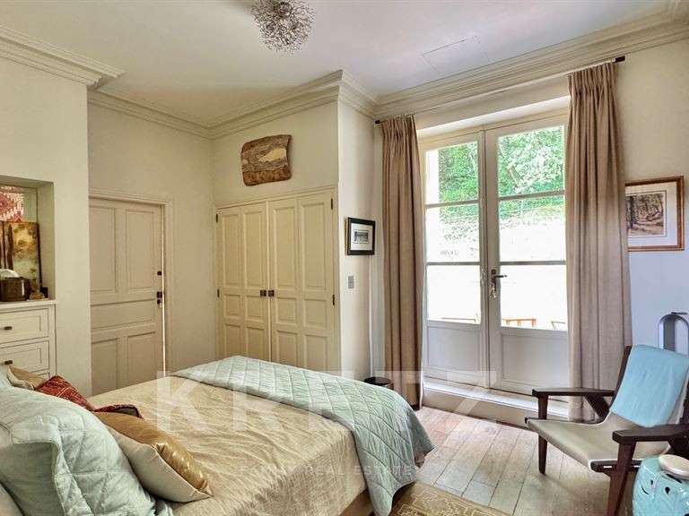 Maison Chinon - 7 chambres - 330m²