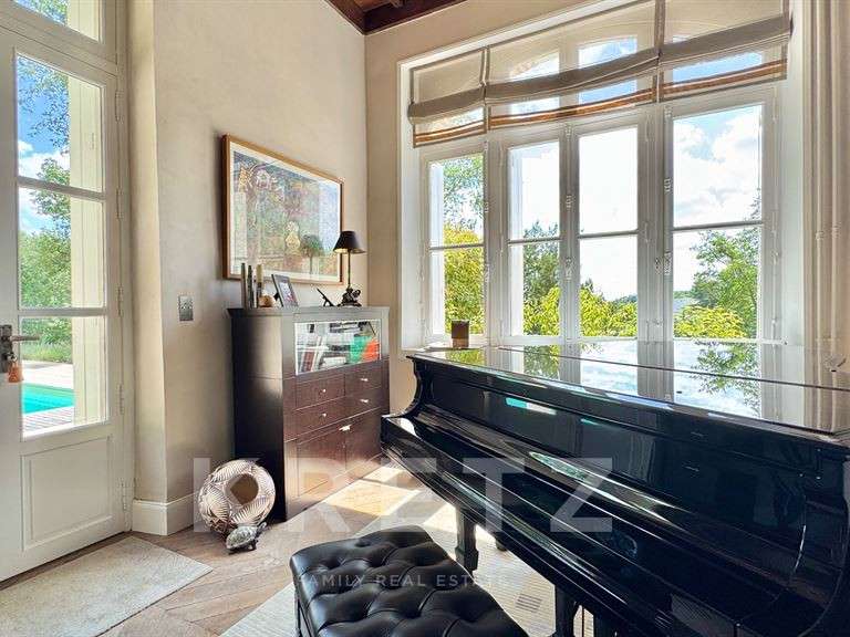 Maison Chinon - 7 chambres - 330m²