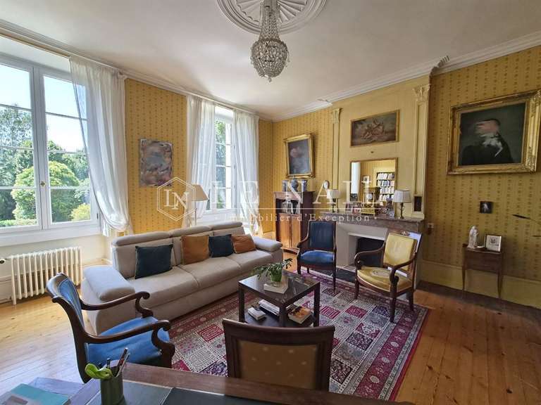 Maison Chinon - 10 chambres - 530m²