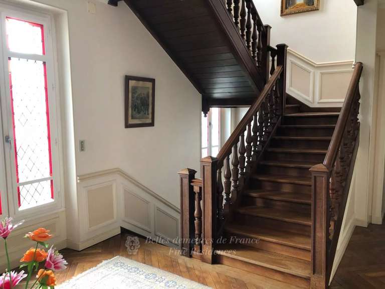 Manoir Chinon - 11 chambres - 8800m²